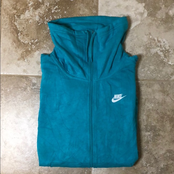 Nike zip up jacket - Picture 2 of 5